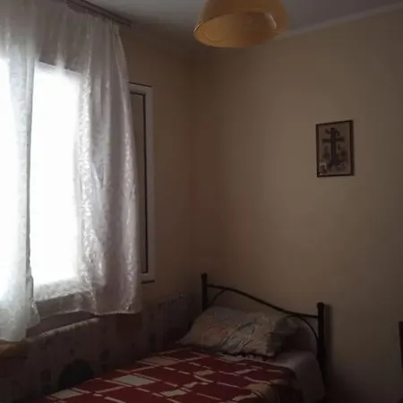 μονοκατοικια ανεξαρτητη σε κεντρικο δρομο Daire