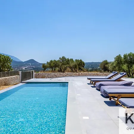βιλα ελευθερία με ιδιωτικη πισινα 5 λεπτα απο το αργοστολι Апартаменты *
